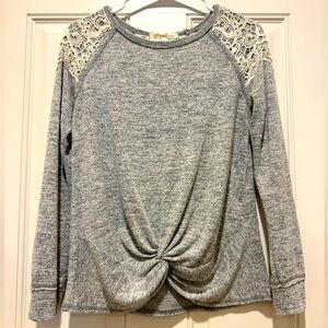 Rewind long sleeve sweater